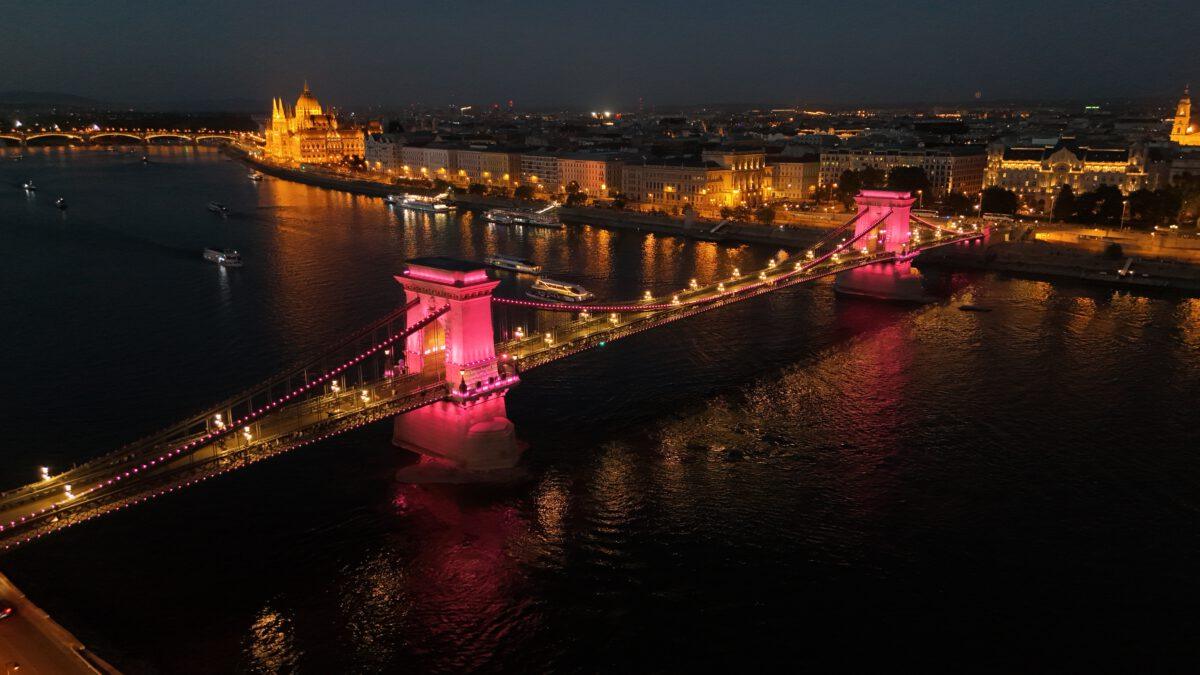 Kettenbrücke / Buda castle